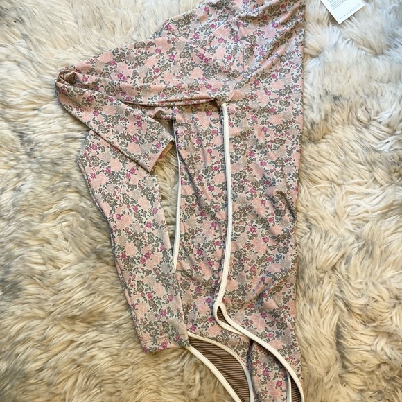 ACACIA Ehukai in Meadow - Picture 3 of 4